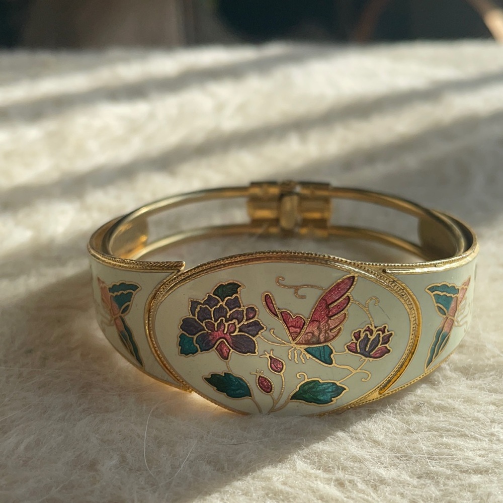 Vintage Butterfly Flowers Enamel Gold Tone Clamp Bangle Bracelet